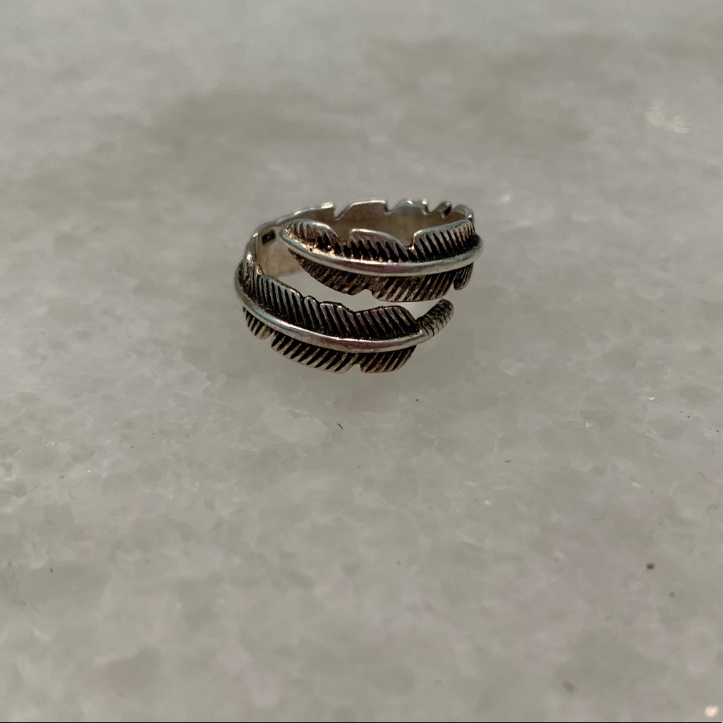 Feather Ring (Adjustable)